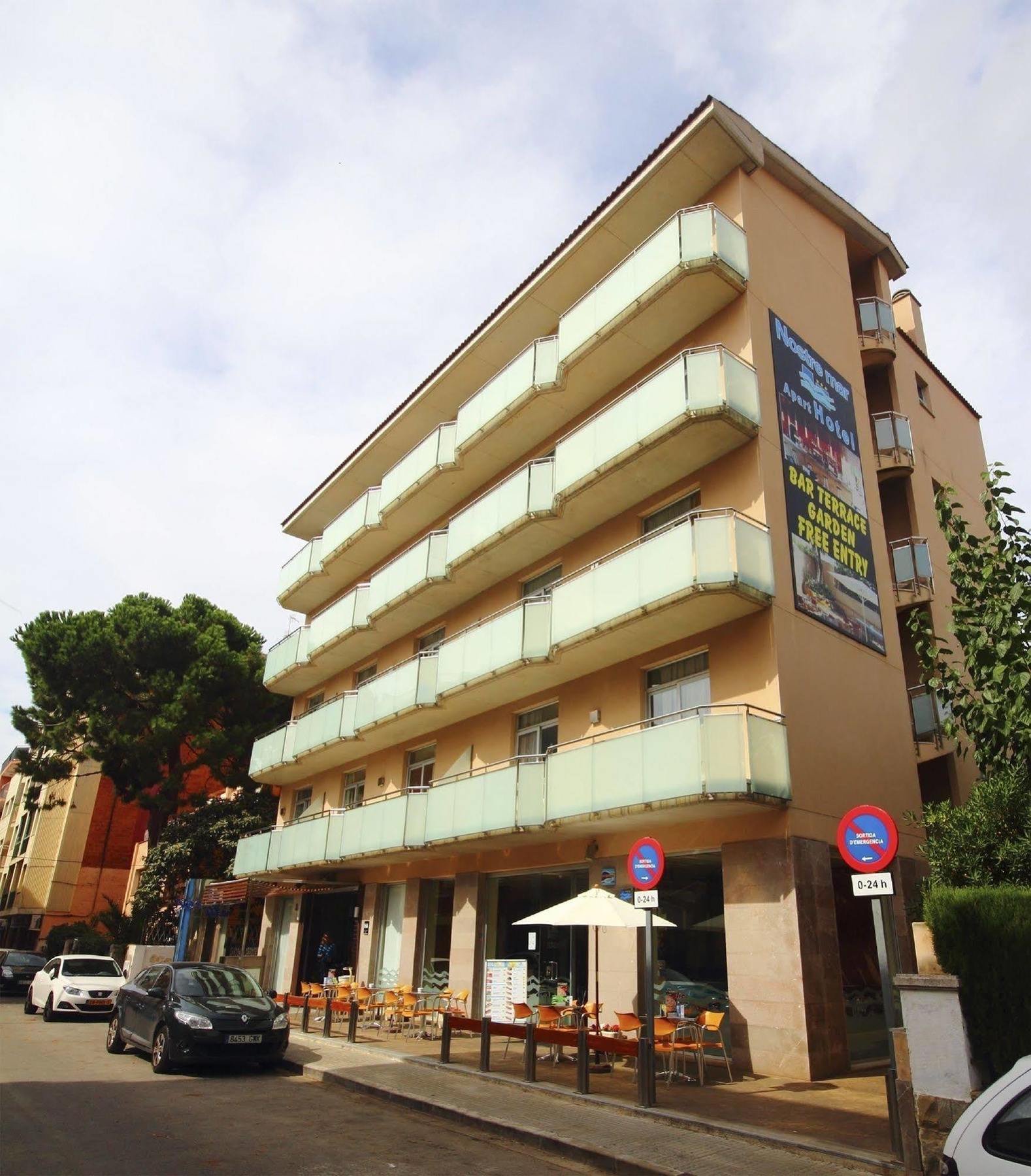 Aqua Hotel Nostre Mar Apartments Pineda de Mar Exterior photo